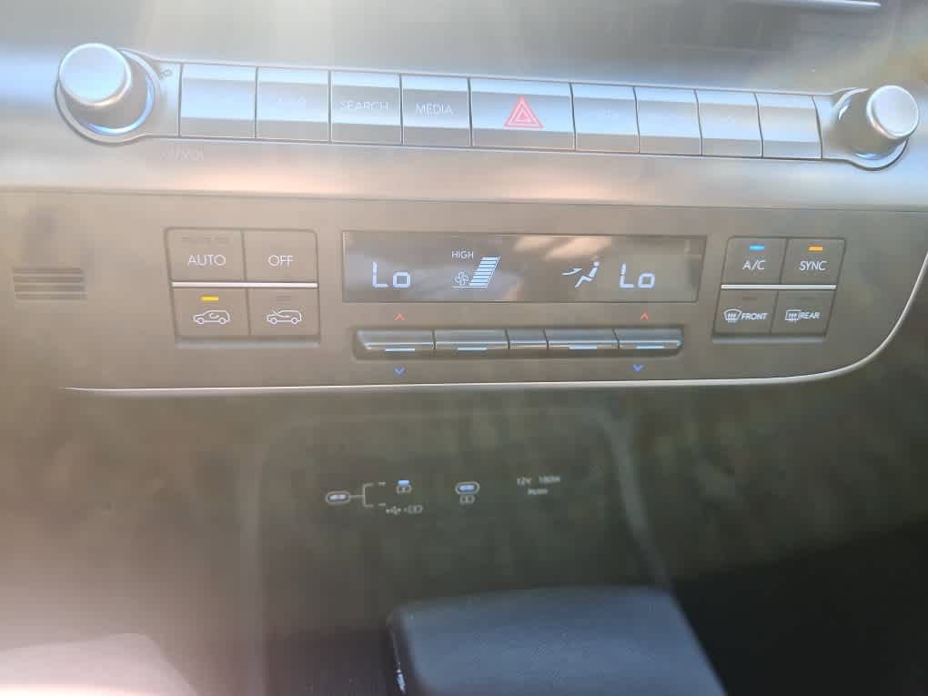 Used 2025 Hyundai Kona SEL FWD image 16