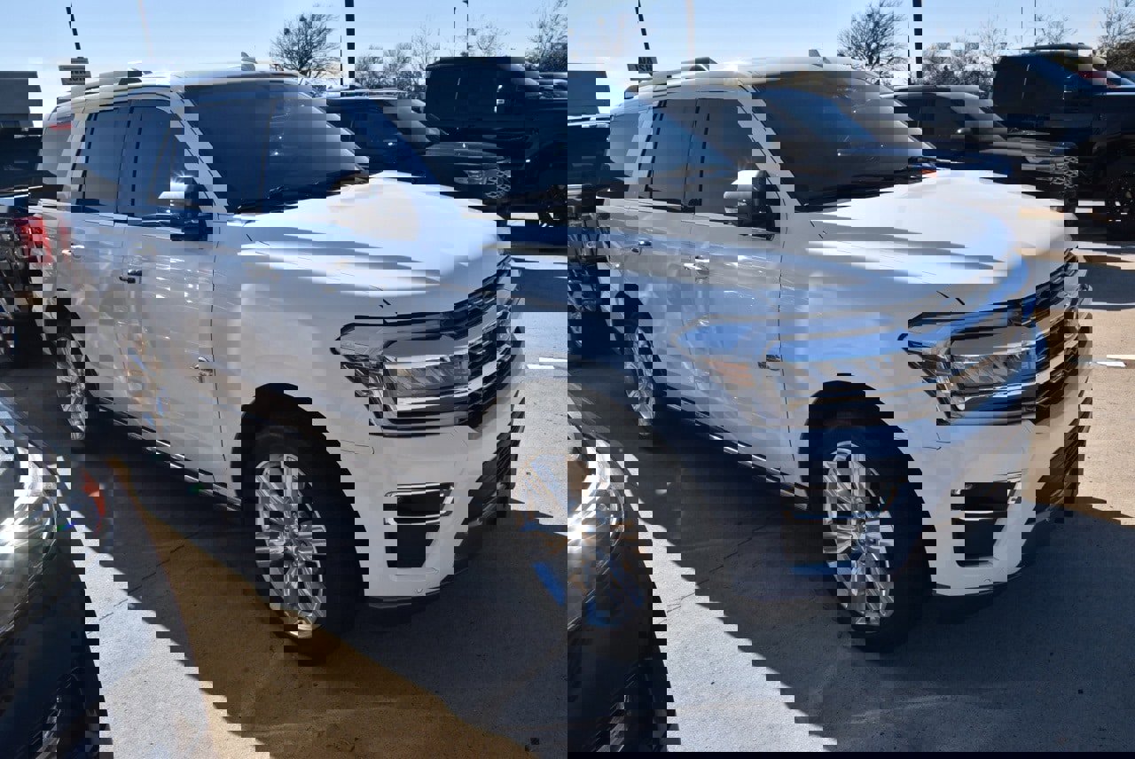 Certified 2024 Ford Expedition King Ranch image 5