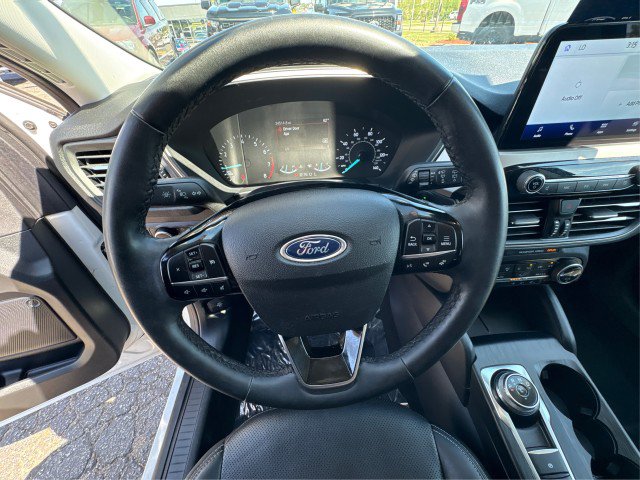 Certified 2022 Ford Escape SEL AWD/4WD image 15