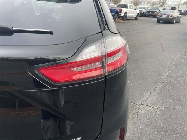 Certified 2022 Ford Edge Titanium image 35