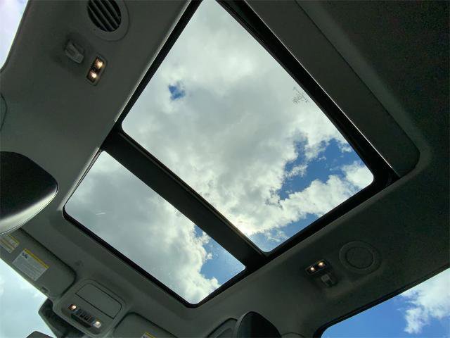 Certified 2022 Ford Explorer XLT w/ Equipment Group 202A image 20