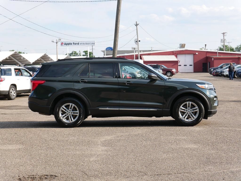 Certified 2023 Ford Explorer XLT w/ Equipment Group 202A AWD/4WD image 2