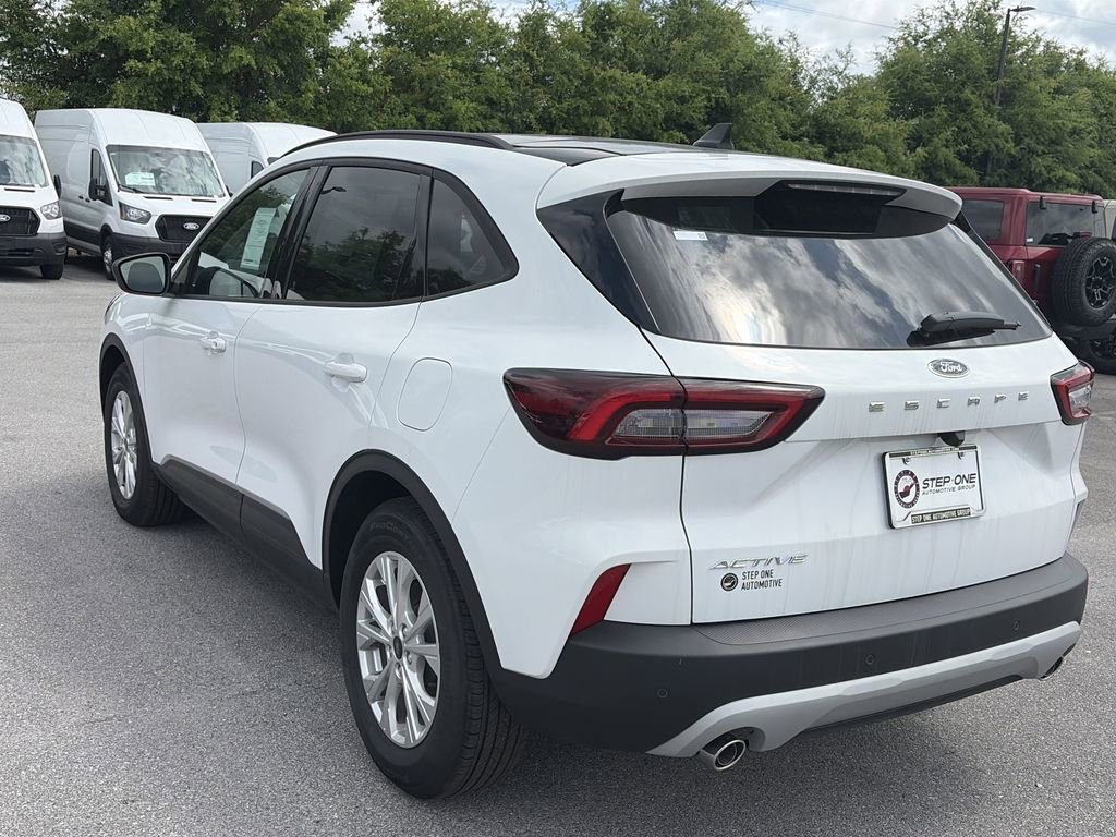 Certified 2025 Ford Escape Active w/ Tech Pack #1 FWD image 5
