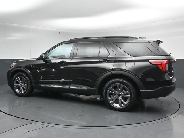 Certified 2025 Ford Explorer Active w/ Active Comfort Package AWD/4WD image 5