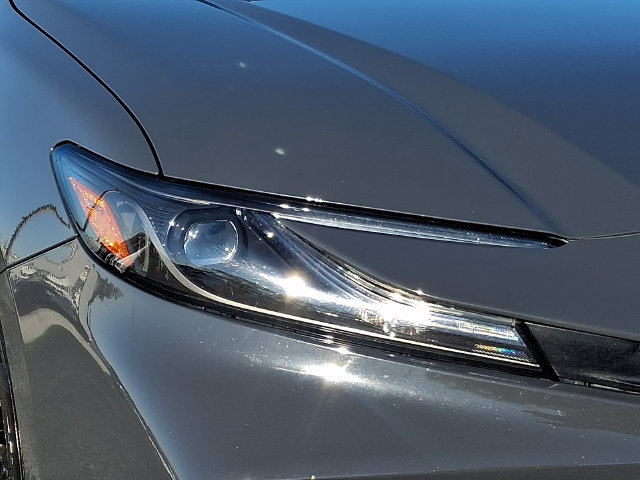Used 2025 Toyota Camry SE w/ Convenience Package FWD image 8