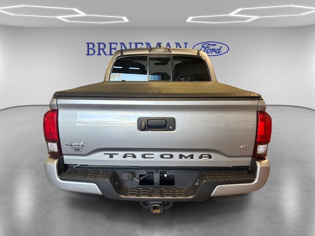 Used 2020 Toyota Tacoma SR AWD/4WD image 7