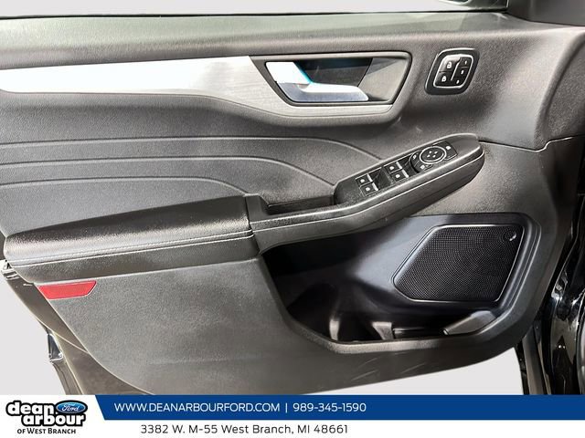 Certified 2024 Ford Escape Platinum AWD/4WD image 11
