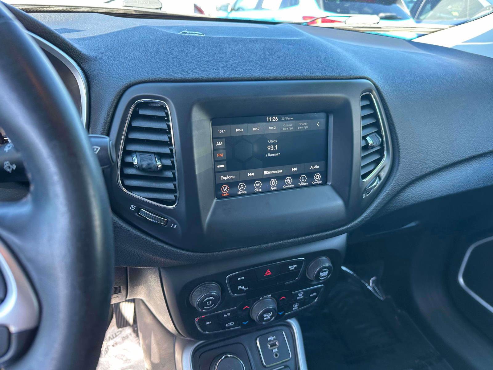 Used 2020 Jeep Compass Latitude w/ Cold Weather Group image 27