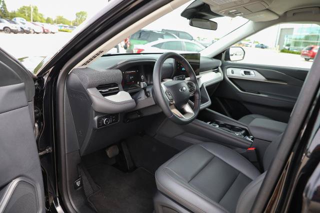 Certified 2025 Ford Explorer Active w/ Active Comfort Package AWD/4WD image 22