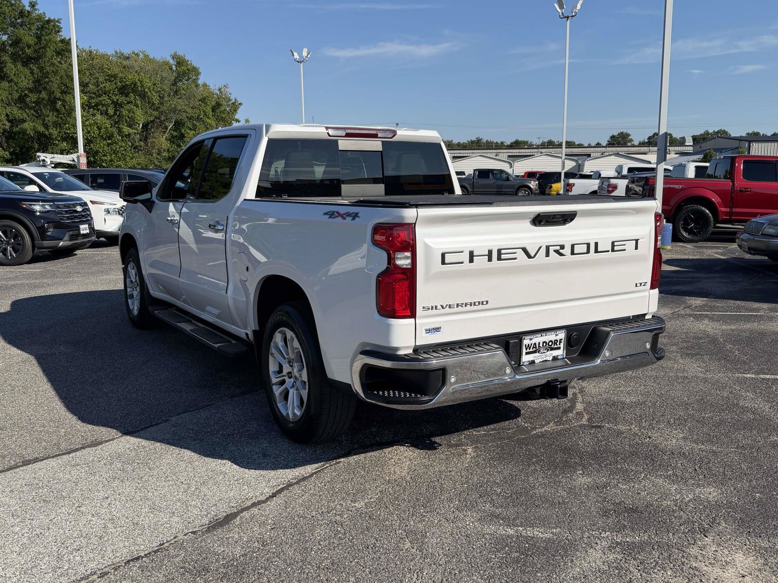 Used 2023 Chevrolet Silverado 1500 LTZ w/ LTZ Premium Package AWD/4WD image 4