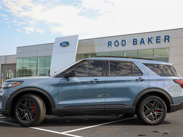 Certified 2025 Ford Explorer ST AWD/4WD image 6
