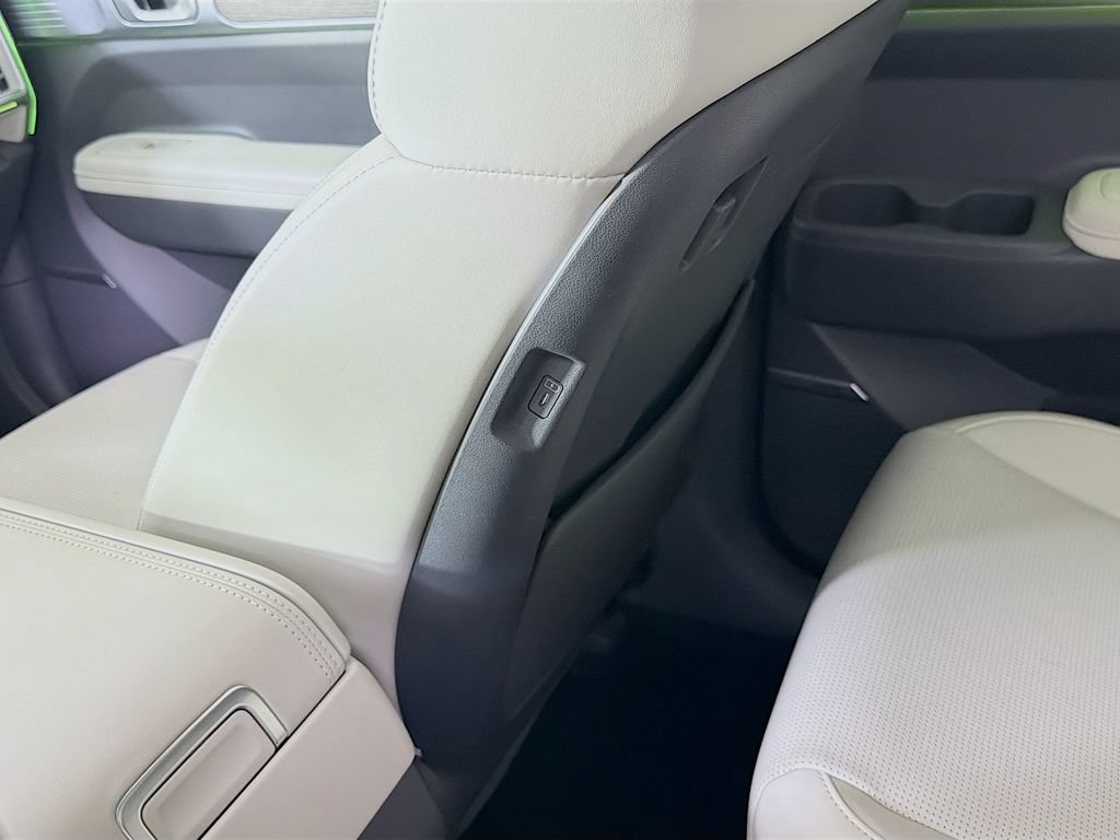 Used 2024 Hyundai Santa Fe Calligraphy FWD image 30