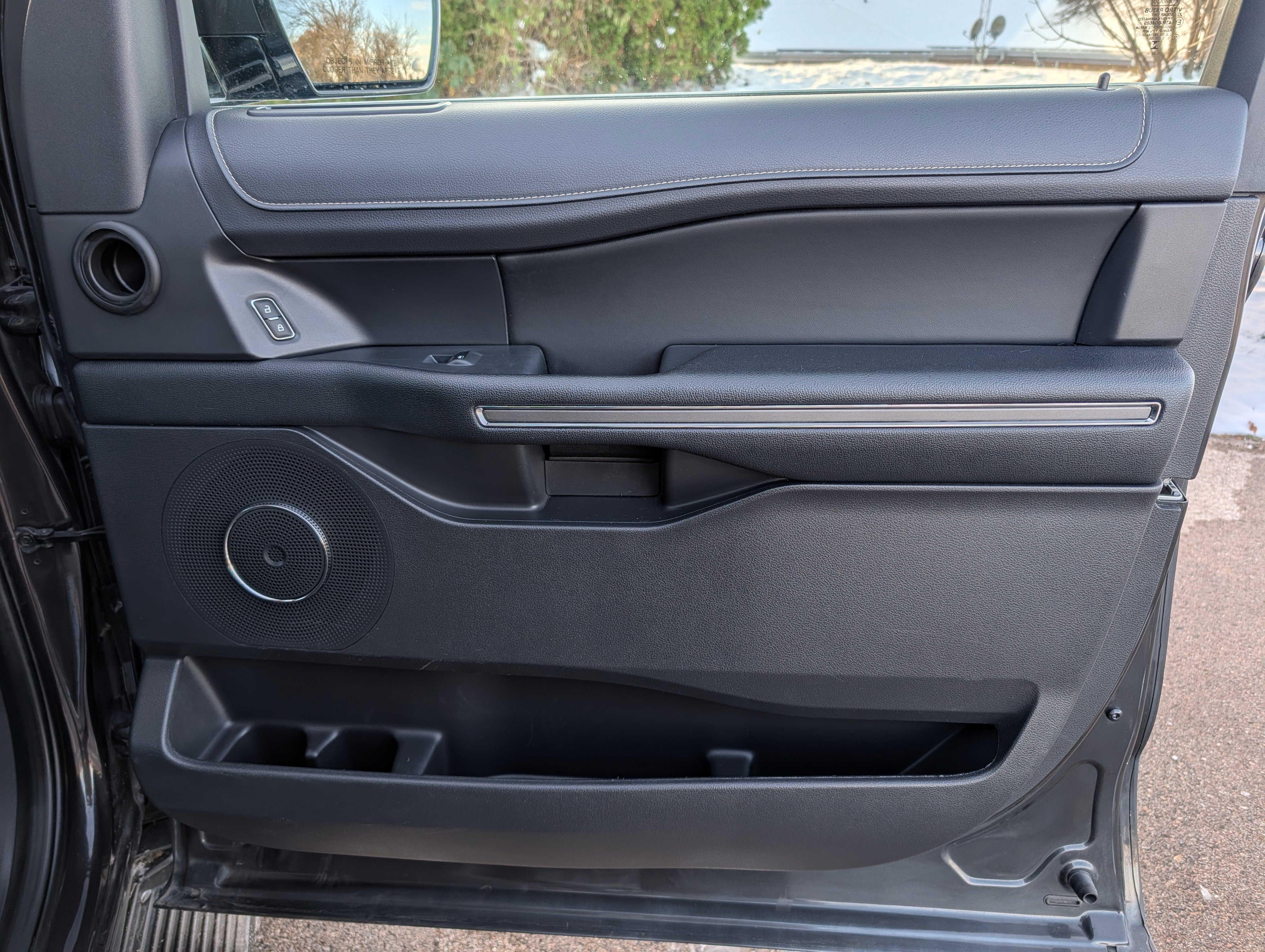 Certified 2024 Ford Expedition XLT image 38