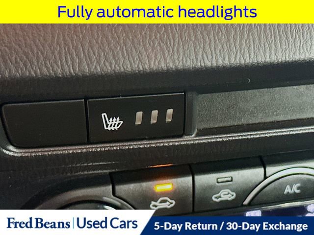 Used 2018 MAZDA MAZDA3 Touring FWD image 25