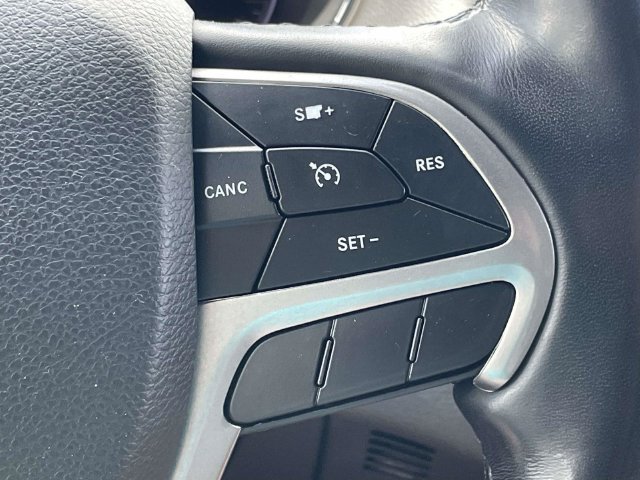 Used 2022 Jeep Grand Cherokee Limited AWD/4WD image 27
