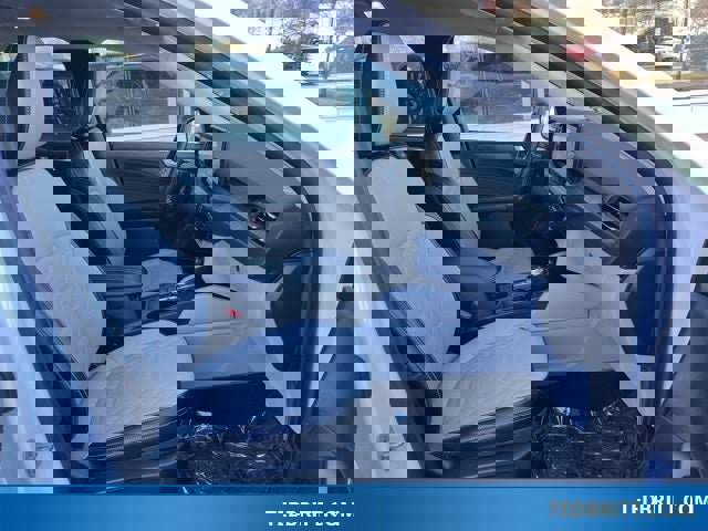 Certified 2024 Ford Escape Platinum w/ Premium Technology Package image 22