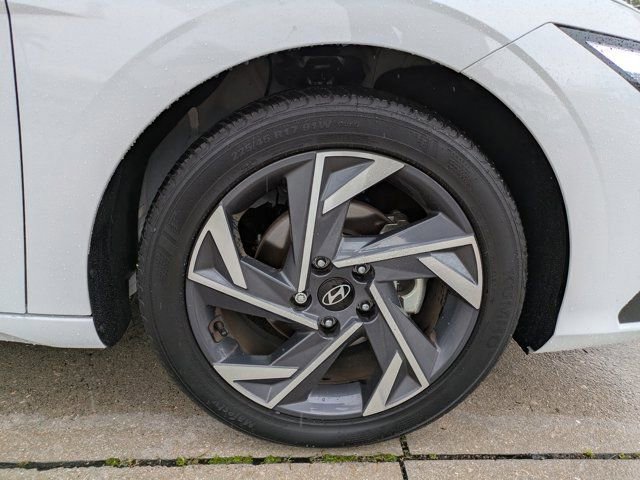 Used 2025 Hyundai Elantra Sport image 10