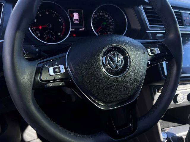 Used 2020 Volkswagen Tiguan SE w/ Panoramic Sunroof Package image 18