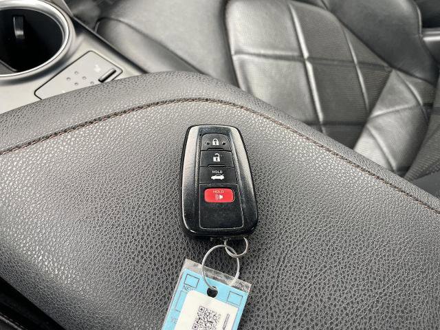 Used 2018 Toyota Camry XLE FWD image 38