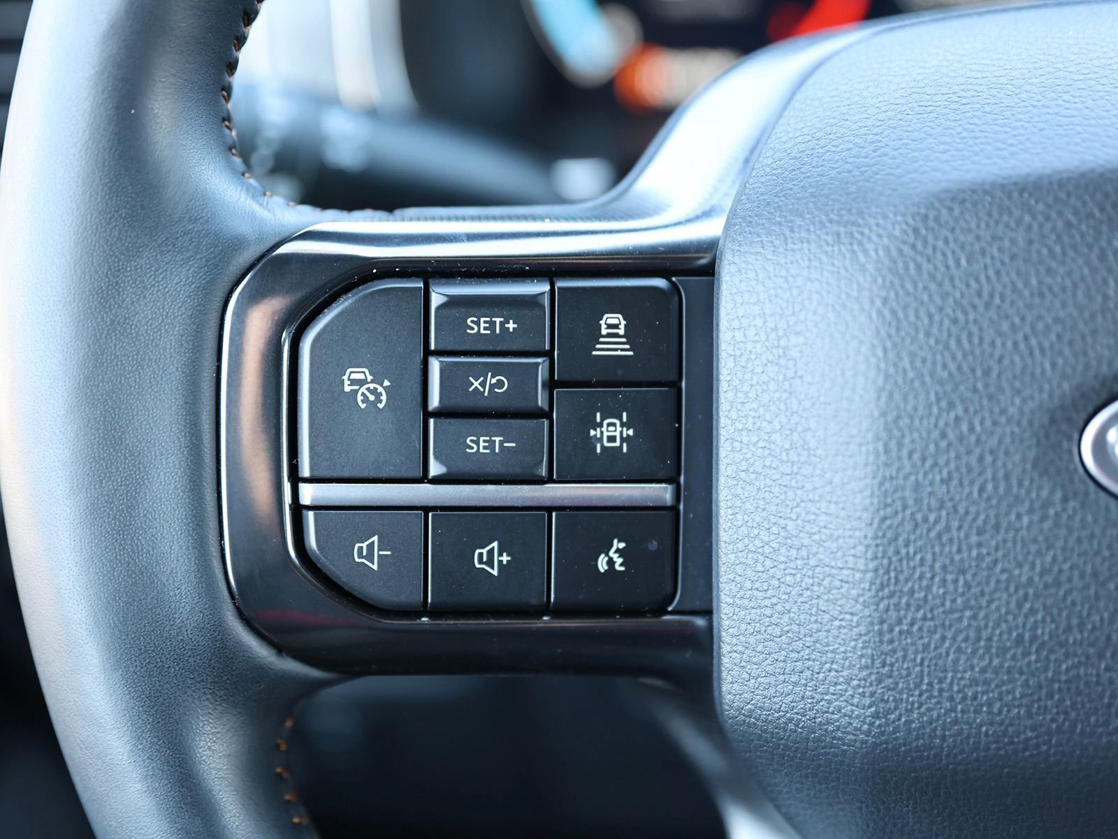 Certified 2023 Ford F150 Platinum w/ Equipment Group 701A High image 40