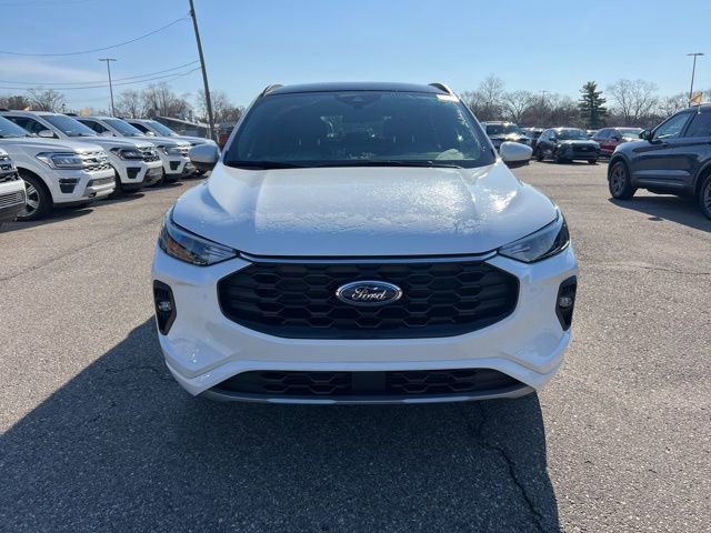 Certified 2024 Ford Escape ST-Line Select w/ Tech Pack #1 AWD/4WD image 7