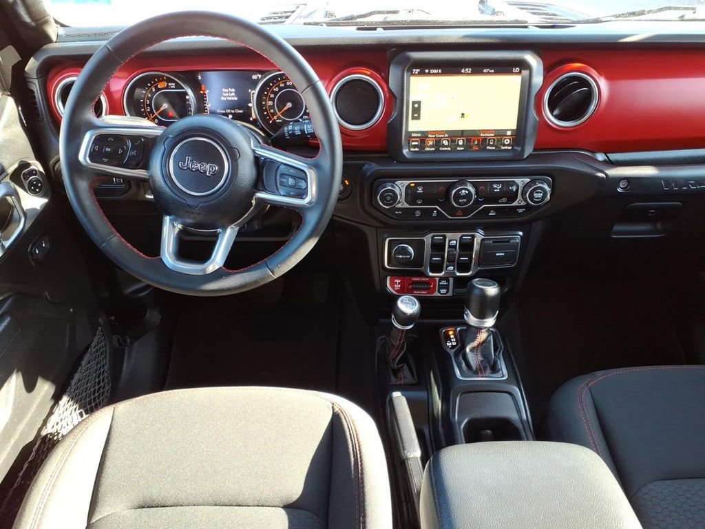 Used 2023 Jeep Wrangler Unlimited Rubicon AWD/4WD image 14