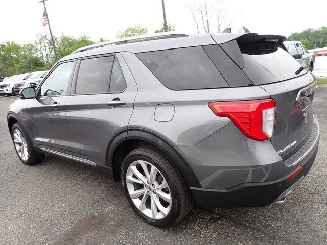 Certified 2022 Ford Explorer Platinum w/ Technology Package AWD/4WD image 4