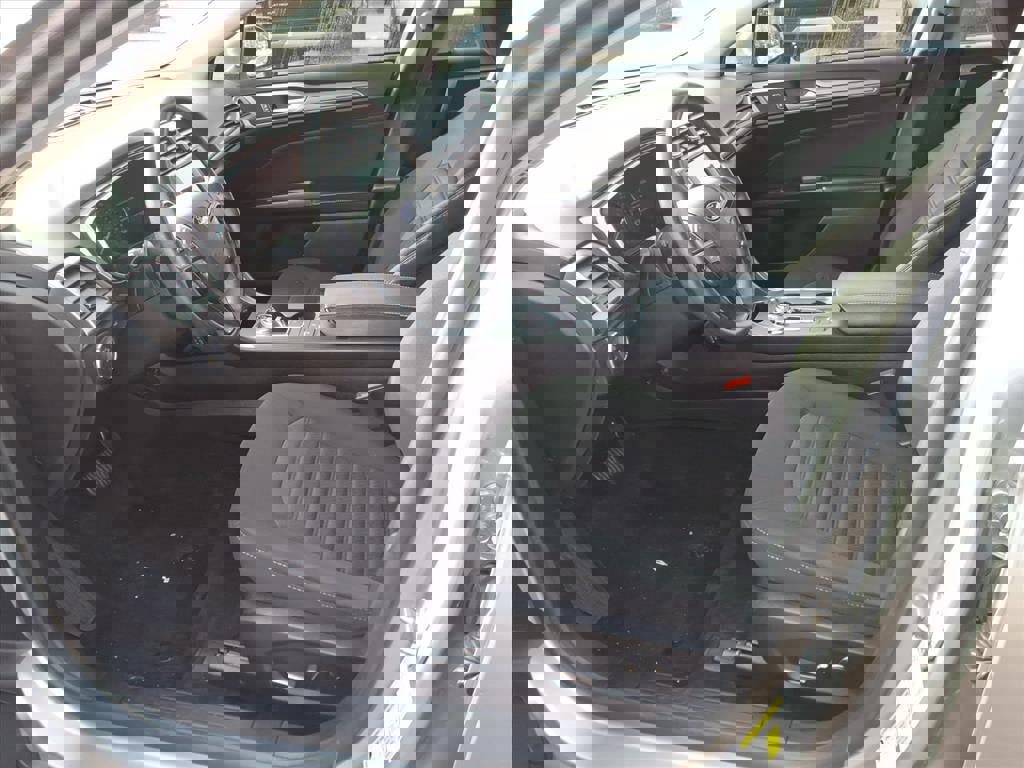 Certified 2020 Ford Fusion SE image 11