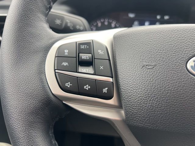 Certified 2022 Ford Explorer Limited w/ Limited Technology Package image 9