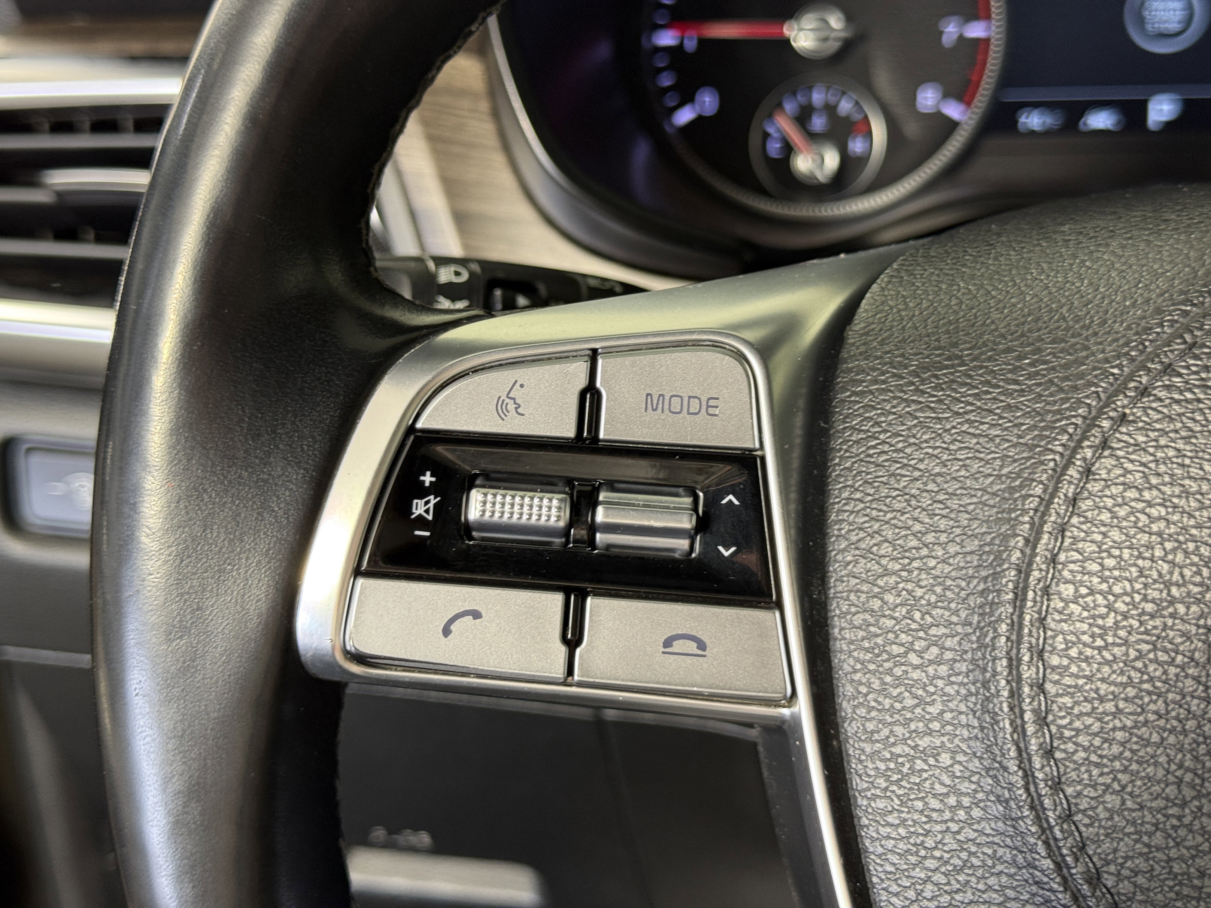 Used 2020 Kia Telluride SX w/ Towing Package image 26