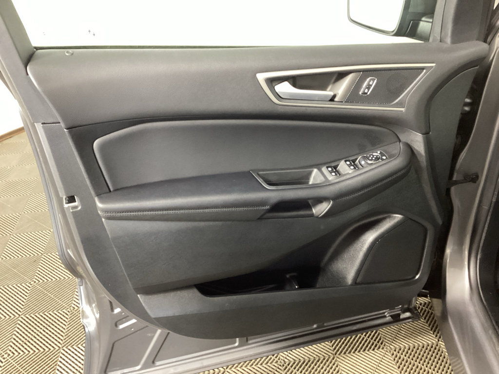 Certified 2023 Ford Edge SEL w/ Convenience Package AWD/4WD image 17