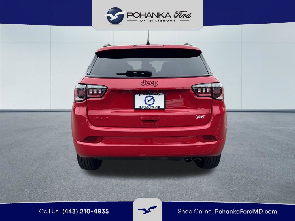 Used 2022 Jeep Compass Limited AWD/4WD image 6
