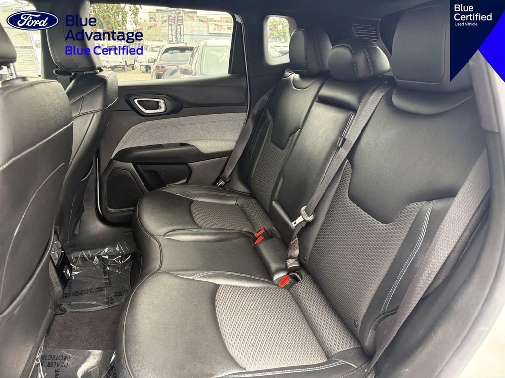 Used 2024 Jeep Compass Latitude AWD/4WD image 14