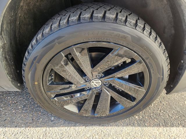 Used 2022 Volkswagen Atlas Cross Sport SE image 19