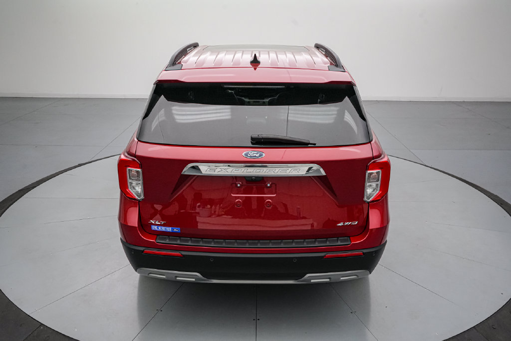 Certified 2024 Ford Explorer XLT w/ Equipment Group 202A AWD/4WD image 5