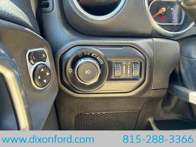 Used 2019 Jeep Wrangler Unlimited Sahara AWD/4WD image 19