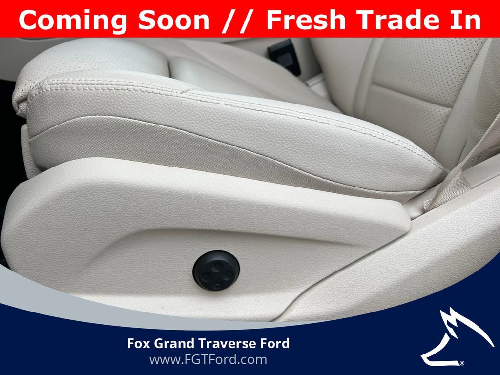 Used 2022 Mercedes-Benz GLC 300 4MATIC image 10