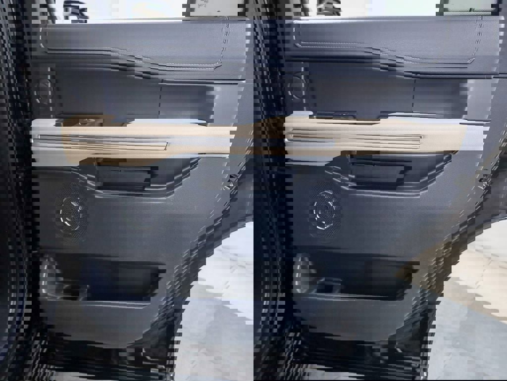 Certified 2024 Ford Expedition Limited image 20