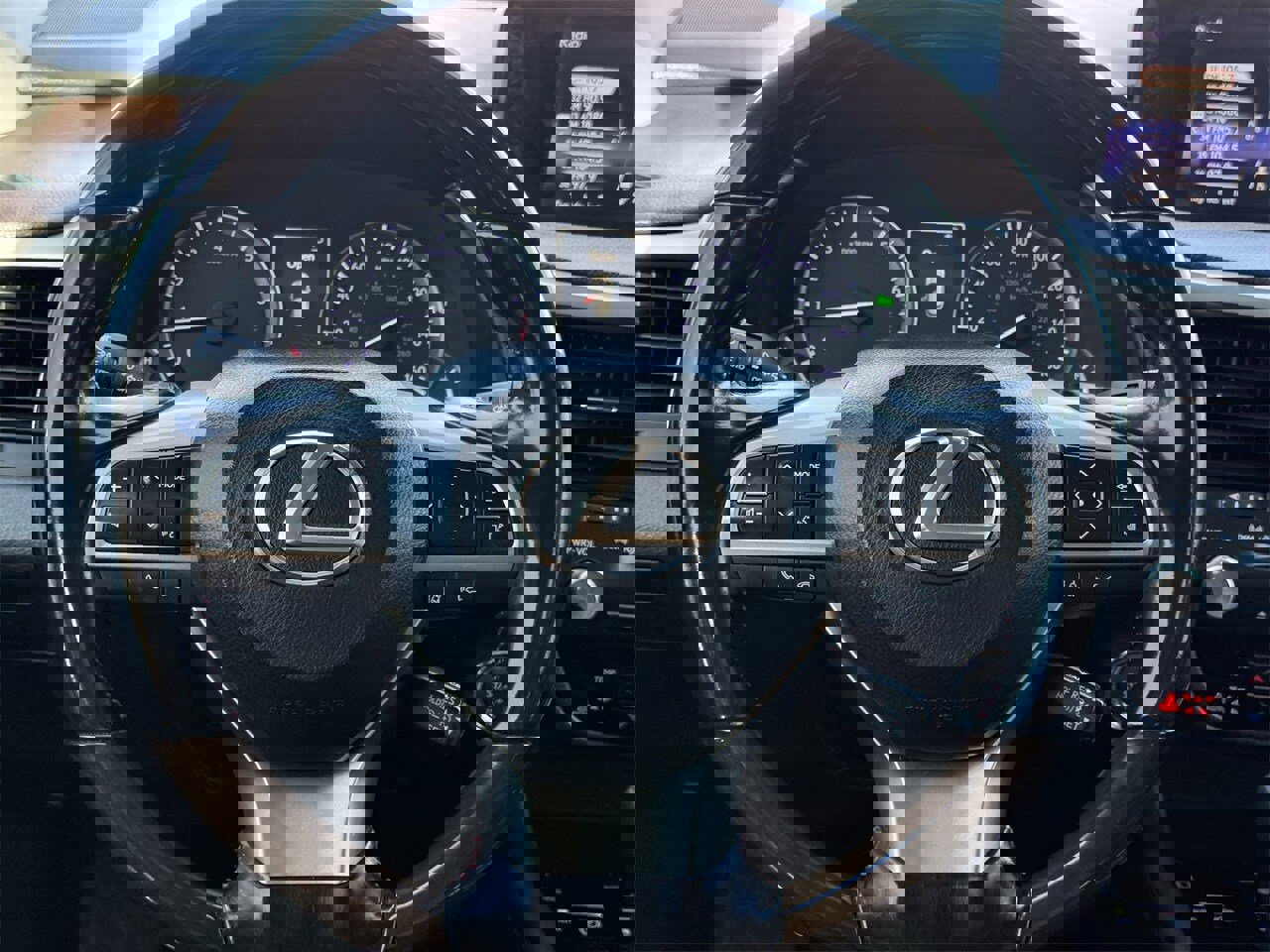 Used 2018 Lexus RX 350L FWD image 12