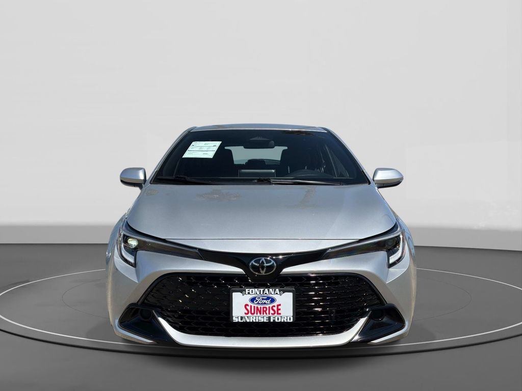 Used 2025 Toyota Corolla SE w/ SE Package FWD image 3