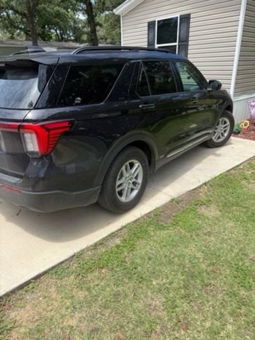 Certified 2025 Ford Explorer Active RWD image 2
