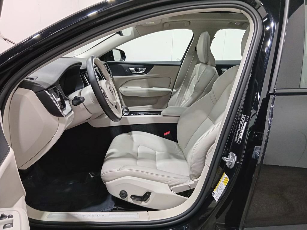 Used 2024 Volvo S60 B5 Plus FWD image 16