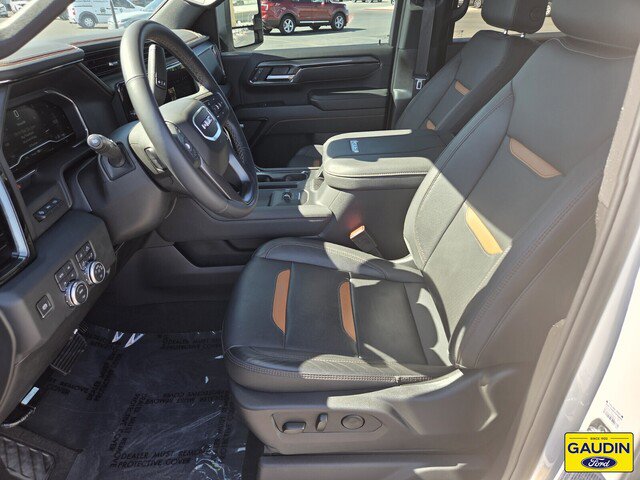Used 2025 GMC Sierra 2500 AT4 w/ Technology Package AWD/4WD image 11