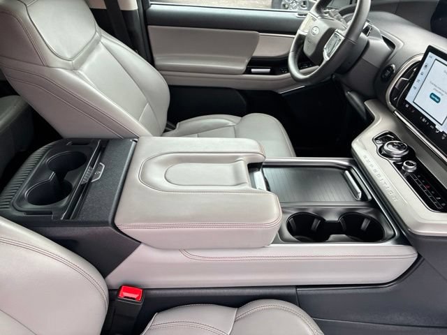 Certified 2025 Ford Expedition Active AWD/4WD image 54