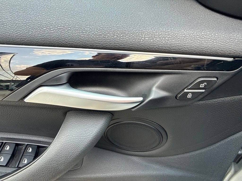 Used 2019 BMW X1 sDrive28i FWD image 11