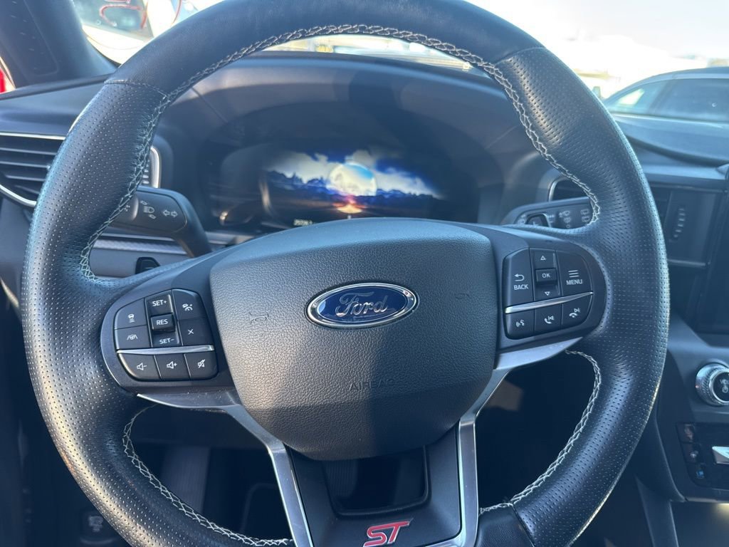 Certified 2020 Ford Explorer ST w/ ST Street Pack image 11
