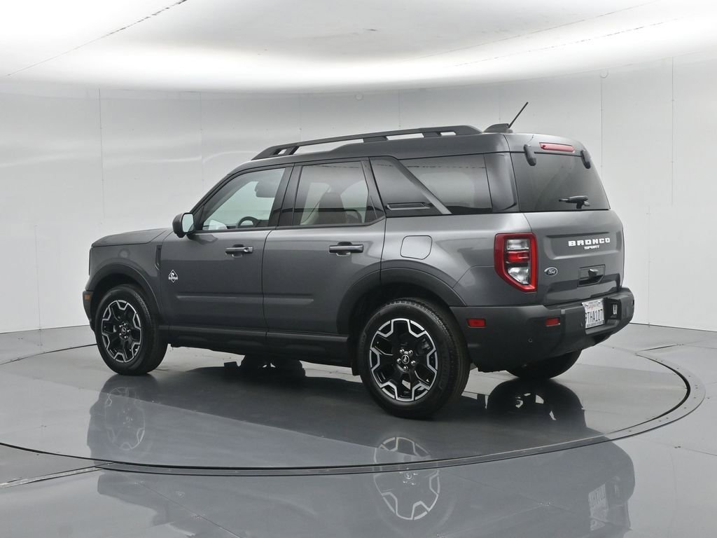 Certified 2025 Ford Bronco Sport Outer Banks w/ Outer Banks Tech Package+ AWD/4WD image 7