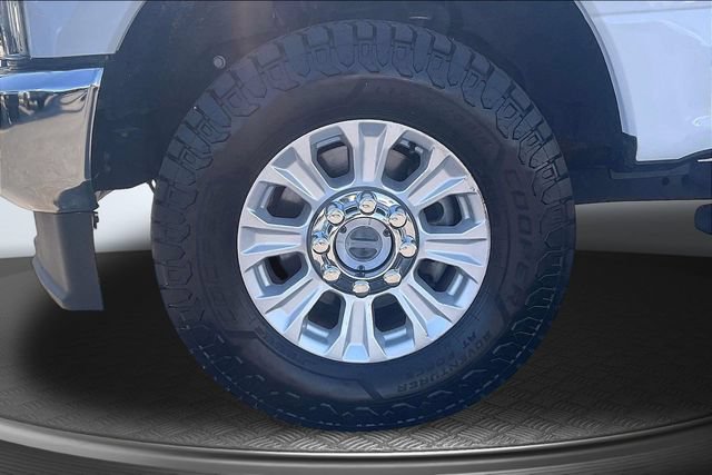 Certified 2021 Ford F250 XLT AWD/4WD image 9