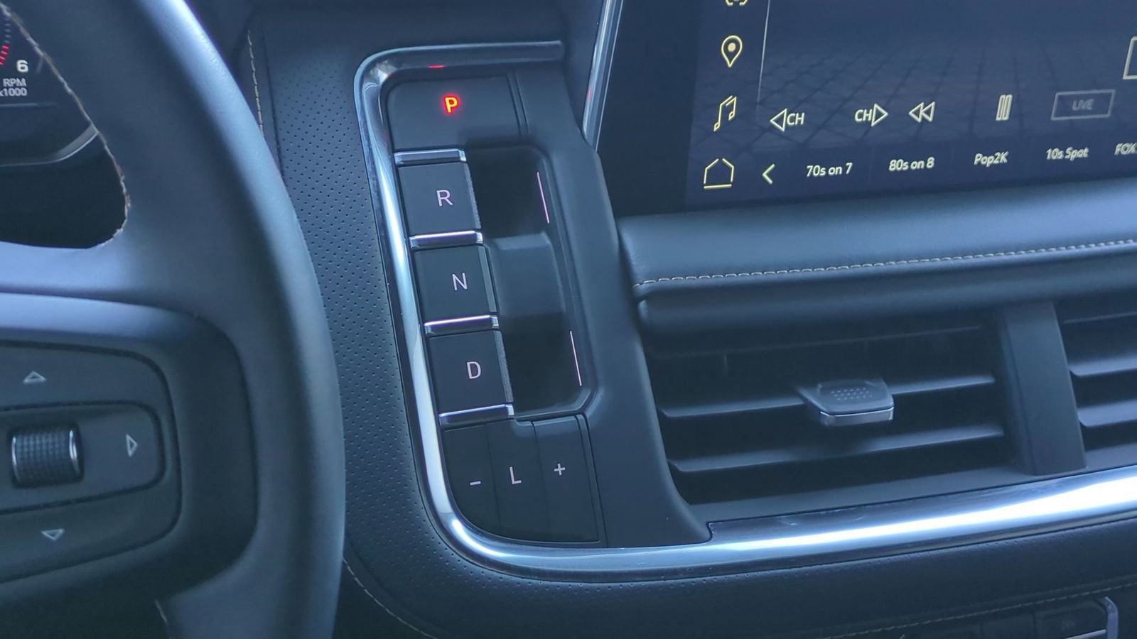 Used 2023 GMC Yukon XL AT4 w/ AT4 Premium Package image 28