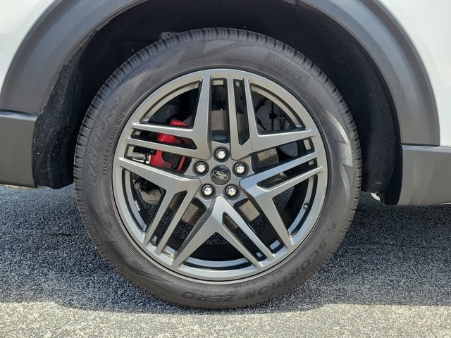 Certified 2025 Ford Explorer ST-Line w/ Premium Package RWD image 6